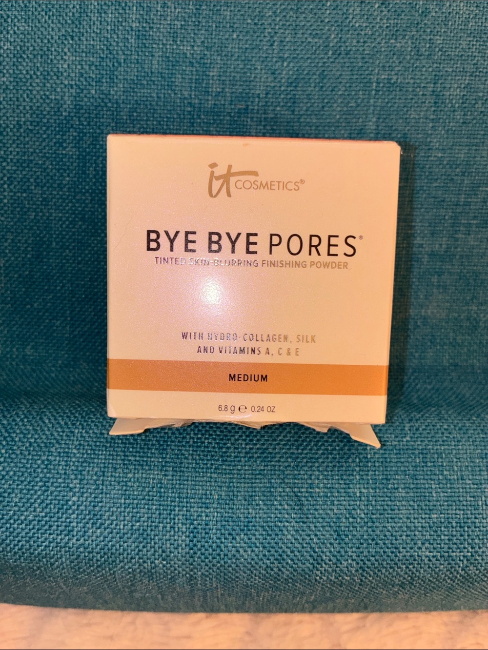 it cosmetics Bye Bye Pores Tinted Finishing Powder